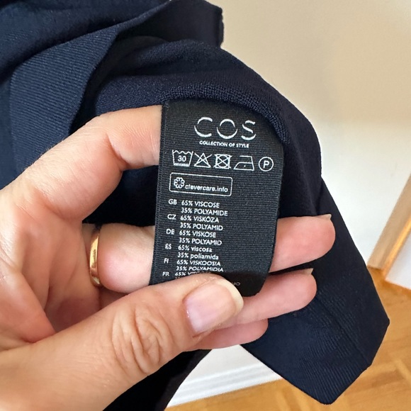 COS dress women’s size small navy blue flutter 3/4 sleeves shift dress - Picture 6 of 7